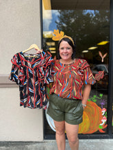 Load image into Gallery viewer, T22041 Leaf print bubble sleeve top featuring contrasting trim detail