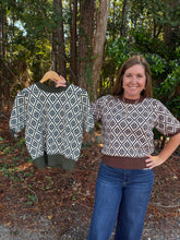Load image into Gallery viewer, Short Sleeve Geometric Pattern Sweater