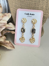 Load image into Gallery viewer, Gold Hammered Coin Crystal Drop Earrings