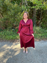 Load image into Gallery viewer, M42937 Satin Twist Detail Midi Dress
