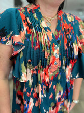 Load image into Gallery viewer, T21050 Printed pintuck short sleeve top featuring button down detail at bust.