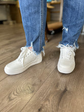 Load image into Gallery viewer, Kaimi- Athletic Shoe