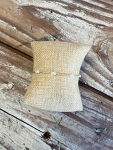 Load image into Gallery viewer, Dainty Pearl Beaded Bracelet