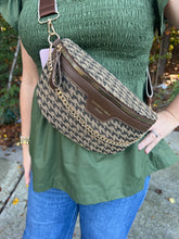 Load image into Gallery viewer, Doorbuster Canvas Waist Bag