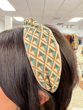 Load image into Gallery viewer, Knitted Geo Pattern TopKnot Headband