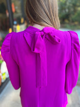 Load image into Gallery viewer, H19535 Solid Tucked Sleeves Top with Ribbon-tie