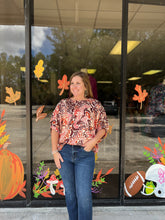 Load image into Gallery viewer, T21872 Printed short sleeve round neck top featuring elasticized sleeves.