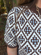 Load image into Gallery viewer, Short Sleeve Geometric Pattern Sweater