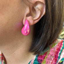 Load image into Gallery viewer, Teardrop stud earring