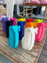 Load image into Gallery viewer, Blissful Beads Bow Skinny Can Holder
