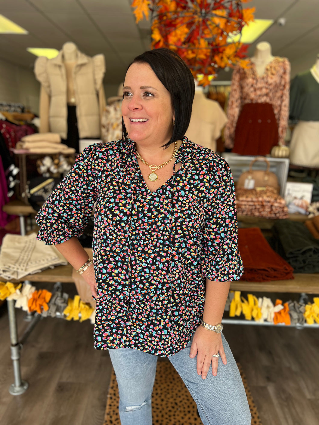 B21173-2 Print 3/4 sleeve self tie neck top