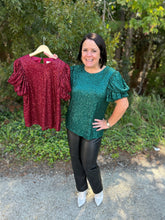 Load image into Gallery viewer, T21148 Sequin short sleeve round neck top featuring ruching at sleeves