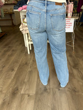 Load image into Gallery viewer, Judy Blue Mid Rise Tummy Control Vintage Wash Straight