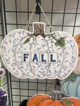 Load image into Gallery viewer, Pop Up Drez Fall Door Hang