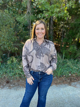 Load image into Gallery viewer, G10851 Satin Animal Long Dolman Sleeves top