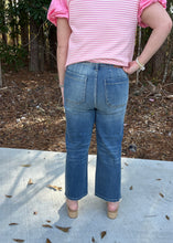 Load image into Gallery viewer, Judy Blue High Waist Utility Pockets Crop Wide