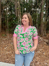 Load image into Gallery viewer, Floral print scallop trim v-neck w/ adjustable tie closure short puff sleeve.