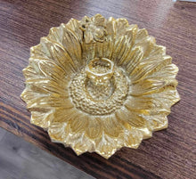 Load image into Gallery viewer, Golden Bee Trinket Tray