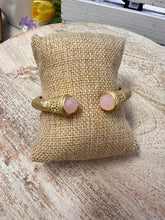 Load image into Gallery viewer, Matte Gold Crystal Accent Bracelet