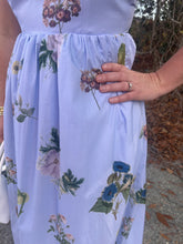 Load image into Gallery viewer, Floral Scallop Trim Maxi Dress