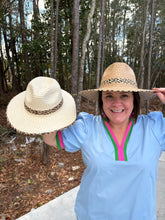 Load image into Gallery viewer, Two Tone Geometric Animal Print Sun Hat