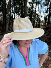 Load image into Gallery viewer, Bow Accent Wide Brim Straw Sun Hat