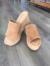 Load image into Gallery viewer, Malka Wedge Sandal