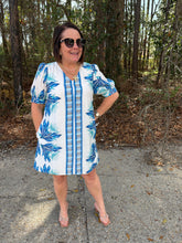 Load image into Gallery viewer, Short puff sleeves v neck floral shift dress with side pockets