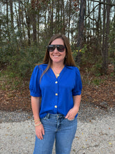 Load image into Gallery viewer, Short sleeves button down solid top with collared neckline