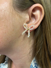 Load image into Gallery viewer, Squared Crystal Bow Stud Earrings