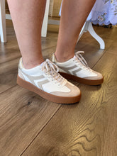 Load image into Gallery viewer, Nova Sneaker
