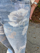 Load image into Gallery viewer, Vervet-Super High Rise Floral Vintage Flare