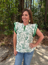 Load image into Gallery viewer, Ruffle Sleeve Printed Woven Top