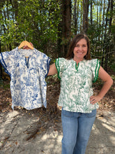 Load image into Gallery viewer, Ruffle Sleeve Printed Woven Top