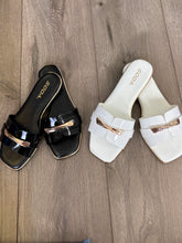 Load image into Gallery viewer, Point Sandal