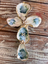 Load image into Gallery viewer, TT's Hydrangea Oyster Cross