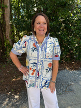 Load image into Gallery viewer, Short sleeves button down floral top with ruffled neckline