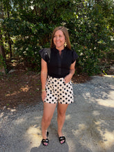 Load image into Gallery viewer, High waist polka dot print shorts with pockets, stretch back