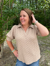 Load image into Gallery viewer, T24198 Solid v-neck textured short sleeve collared top
