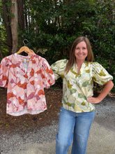 Load image into Gallery viewer, V Neck Puff Sleeve Top