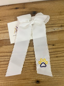 Avery's Accents White grosgrain scalloped edge paw print bow