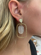 Load image into Gallery viewer, Taylor Shaye- Shimmer Oval Hoops