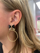 Load image into Gallery viewer, Taylor Shaye- Bethany Bow Hoops