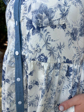 Load image into Gallery viewer, Layered ruffle sleeves button down floral dress with pockets