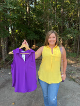 Load image into Gallery viewer, WN9713 Sleeveless Collared V neck top with pocket