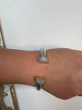 Load image into Gallery viewer, Jennifer Thames Hinged Cuff