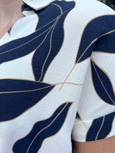 Load image into Gallery viewer, DROP SHOULDER COLLARED PRINTED WOVEN TOP