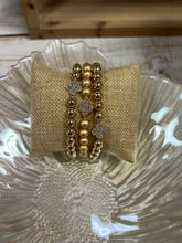 Load image into Gallery viewer, Set of 3 Beaded bracelets with Pave Clover