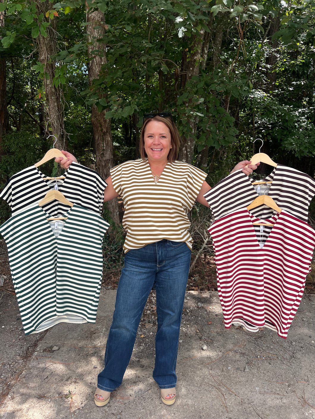 GT8559 Stripe V Neck Short Sleeve Top