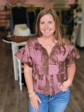 Load image into Gallery viewer, T25066 Printed short sleeve ruffled peplum top featuring self tie detail at neckline